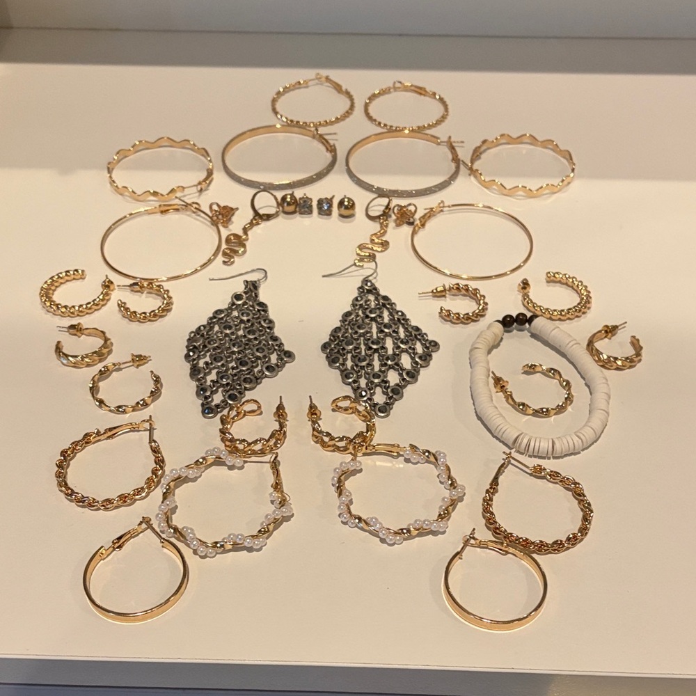 Elegant Gold and Silver Hoop Earrings Set
HUGE BUNDLE!!!